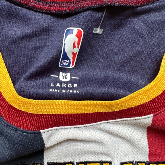 Cleveland cavaliers jersey - Picture 3 of 4